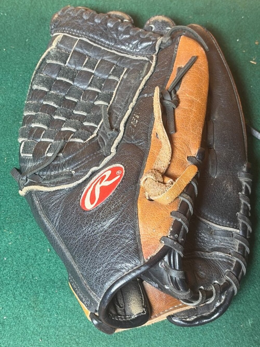 Vintage Rawlings Renegade RS1400 RHT Black Baseball Softball Glove Mitt 14” Inch